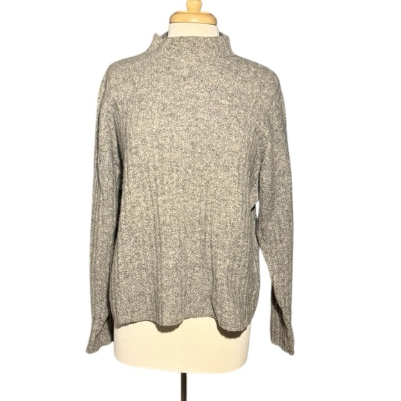 London Fog Women's Gray Wool Turtleneck Sweater Size Medium - Picture 1 of 5